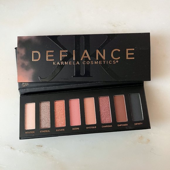Karmela Cosmetics Defiance Eyeshadow Palette - Picture 1 of 4